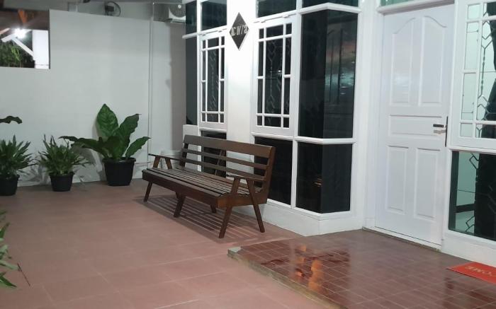 De Lima Guesthouse 5 Kamar AC Kamar Mandi Dalam