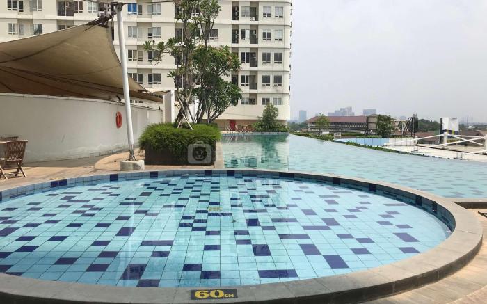 Minimalist 1BR Cinere Bellevue Suites By Travelio