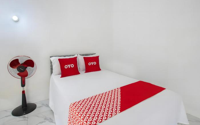 OYO 93440 Warde Hotel  Near Sae Restaurant