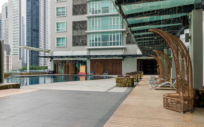 Dua Sentral Signature Suites