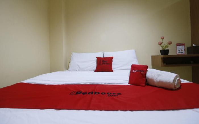 RedDoorz near ITC Cempaka Mas