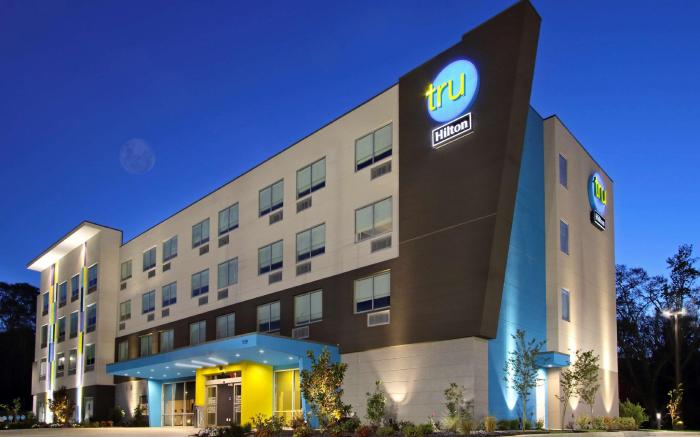 Tru by Hilton Meridian