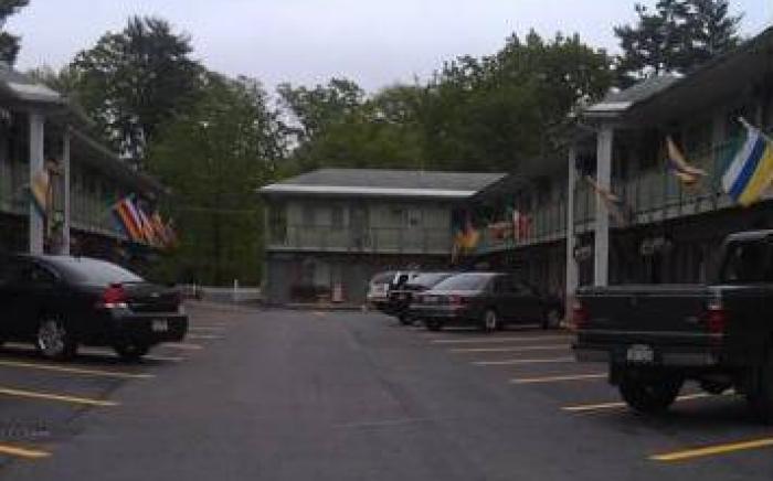 Community Court Motel