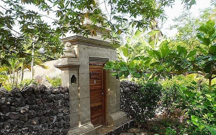 Honeymoon house