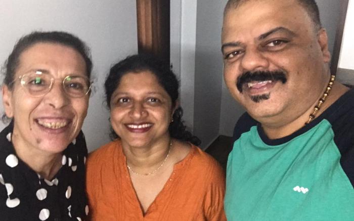 Tess Holistay  Deluxe Room no 6 with balcony