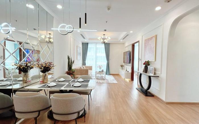 Luxury Apartment P12  Vinhomes Times City