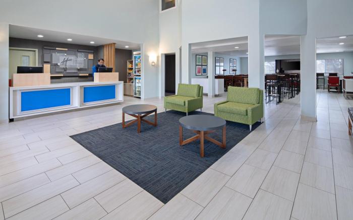 Holiday Inn Express & Suites Watsonville By IHG