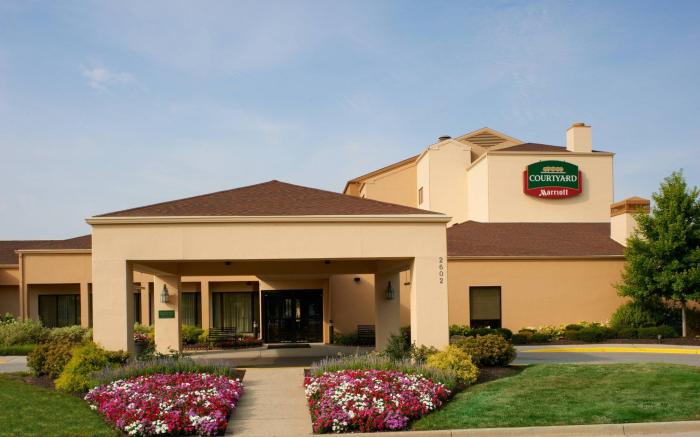 Courtyard by Marriott Indianapolis Airport
