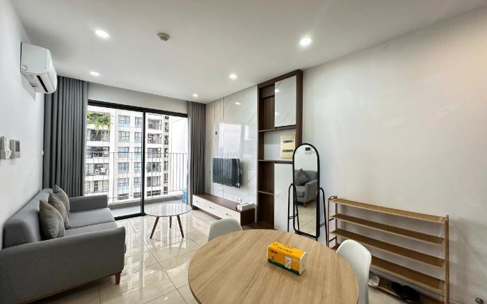 1,5 BR Vinhomes Dcapitale swimming pool view