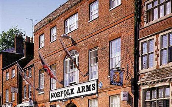 Norfolk Arms Hotel
