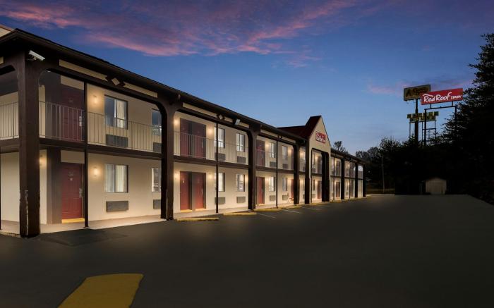 Red Roof Inn Crossville