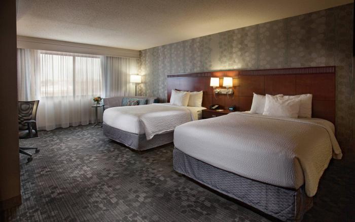 Courtyard by Marriott Fayetteville