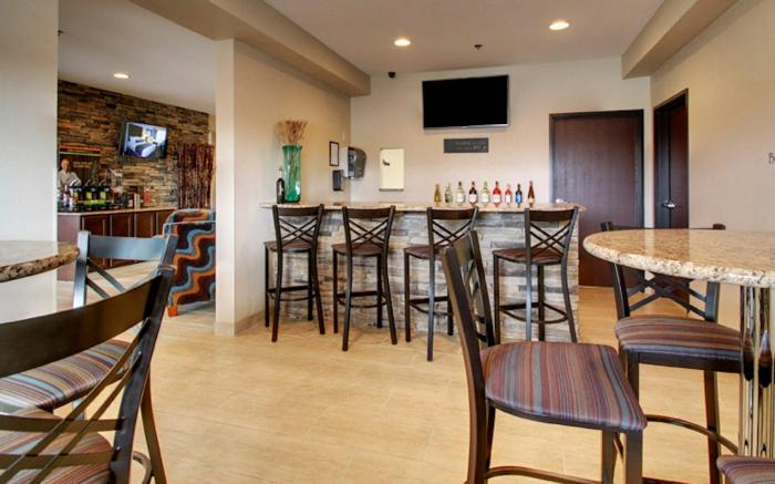 Cobblestone Inn & Suites - Fort Dodge