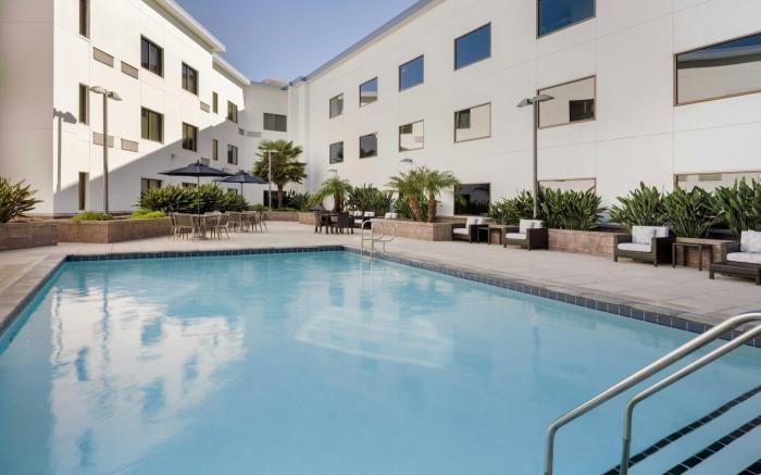Courtyard by Marriott Redwood City