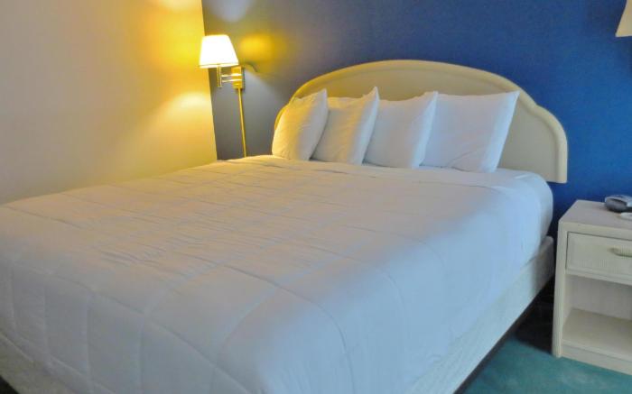 Days Inn by Wyndham Osage Beach Lake of the Ozarks