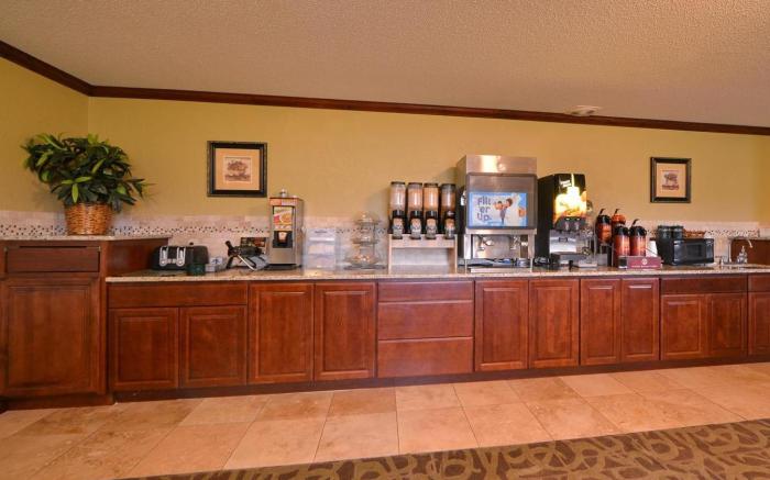 Super 8 by Wyndham Glenwood
