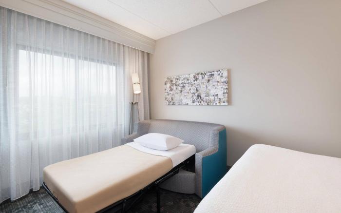 Courtyard by Marriott Pittsburgh Washington/Meadow Lands