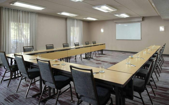 Courtyard by Marriott Charlotte Arrowood