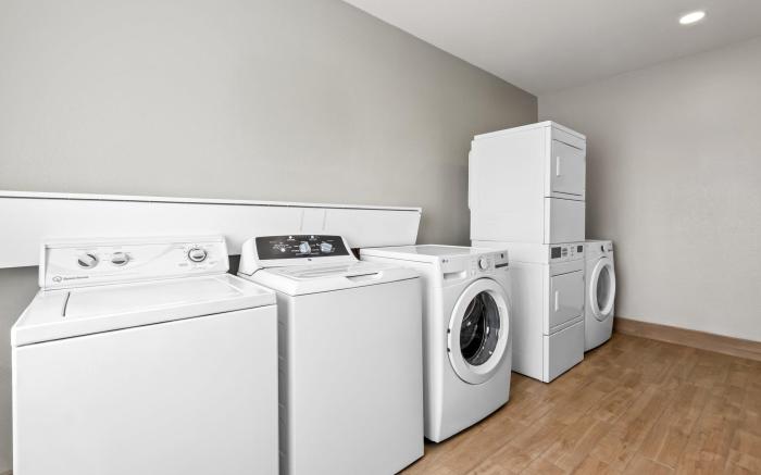 Candlewood Victoria By IHG