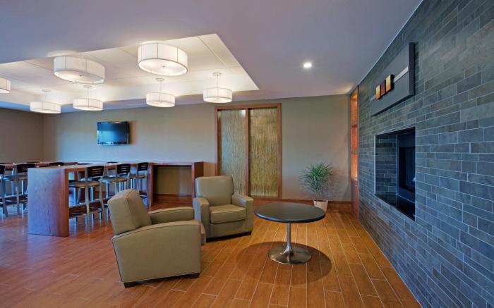 Holiday Inn Express Hotel & Suites Saint - Hyacinthe By IHG
