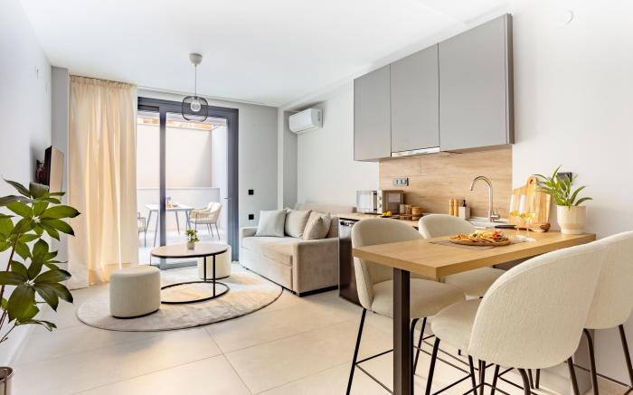 Sanders Tower Centre - Cute 1Bdr Duplex w Terrace