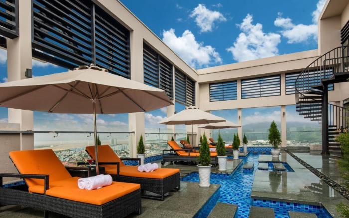Luxury Apartment in Altara building 