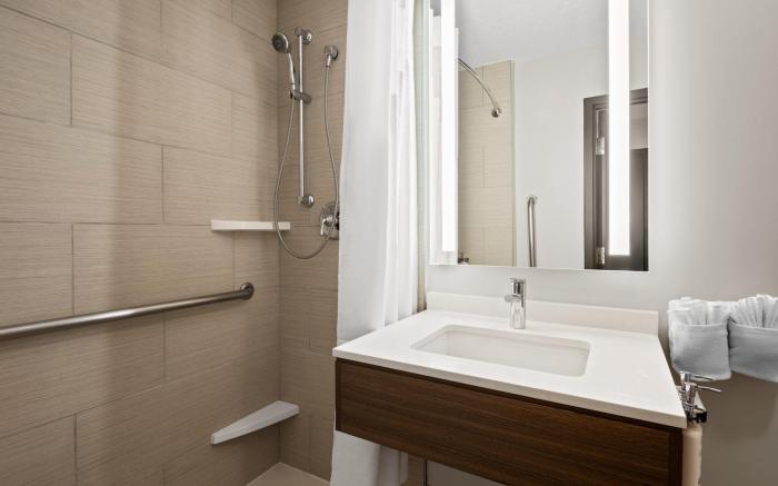 Holiday Inn & Suites Albuquerque Airport By IHG