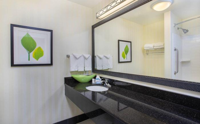 Fairfield by Marriott Inn & Suites Louisville East