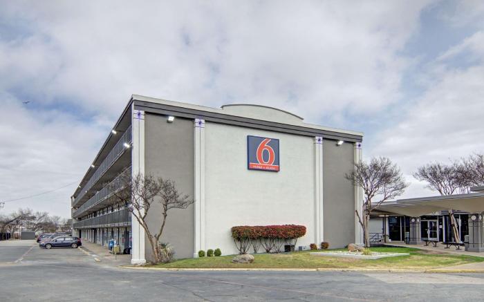Studio 6  Mesquite, TX – Town East