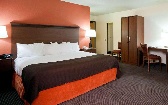 AmericInn by Wyndham Princeton IL