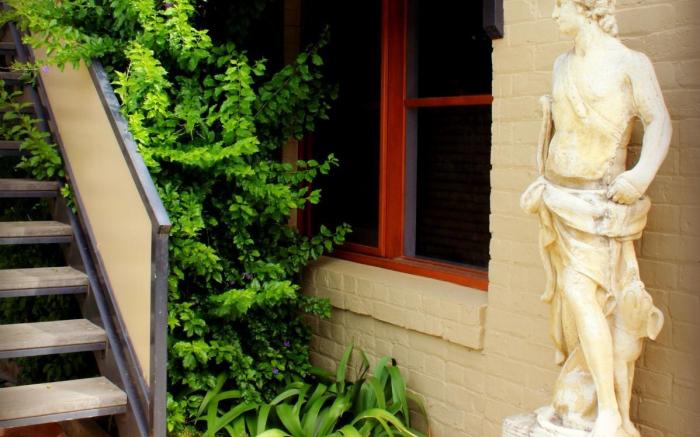 Cock 'n' Bull Boutique Hotel