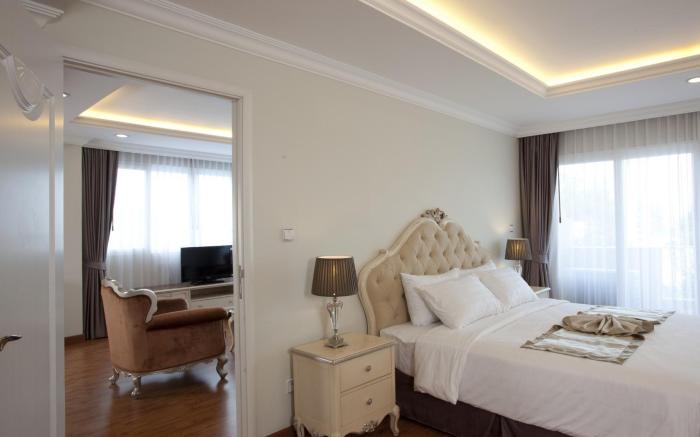 LK Noble Suite
