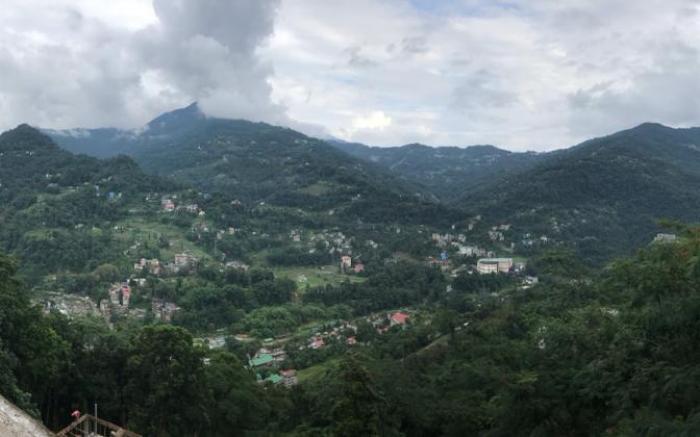 Yellow Sapphire, Premium Sikkimese Homestay