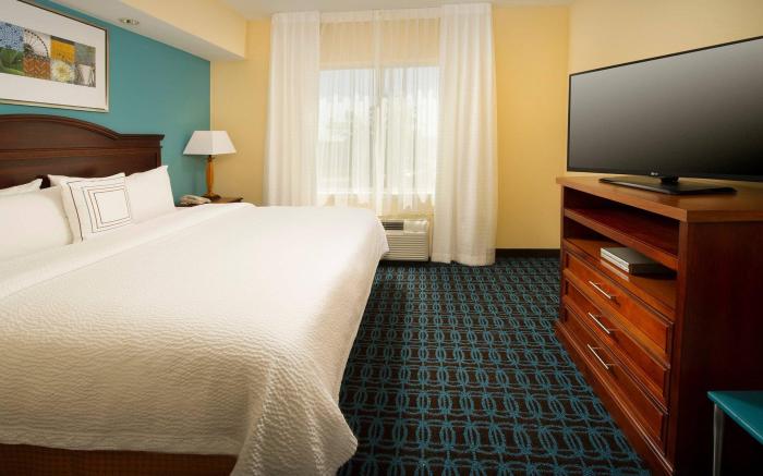 Fairfield Inn & Suites Marshall