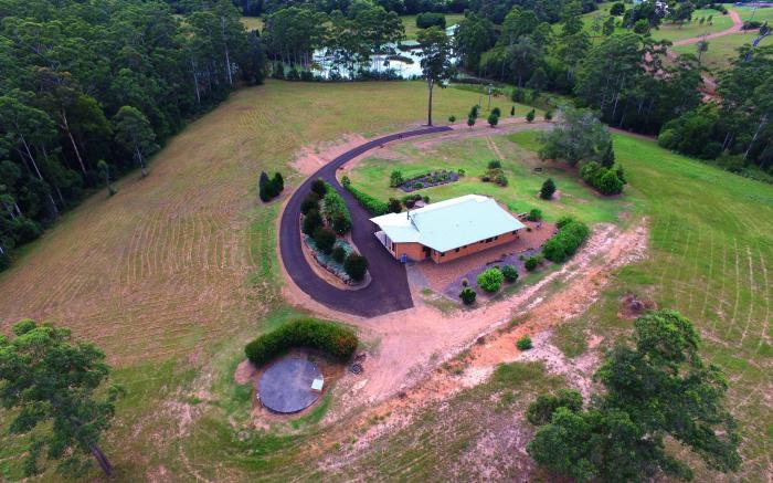 Clarendon Forest Retreat