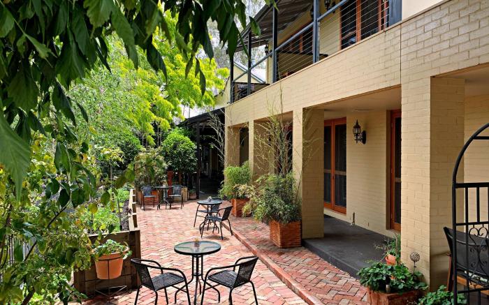 Cock 'n' Bull Boutique Hotel