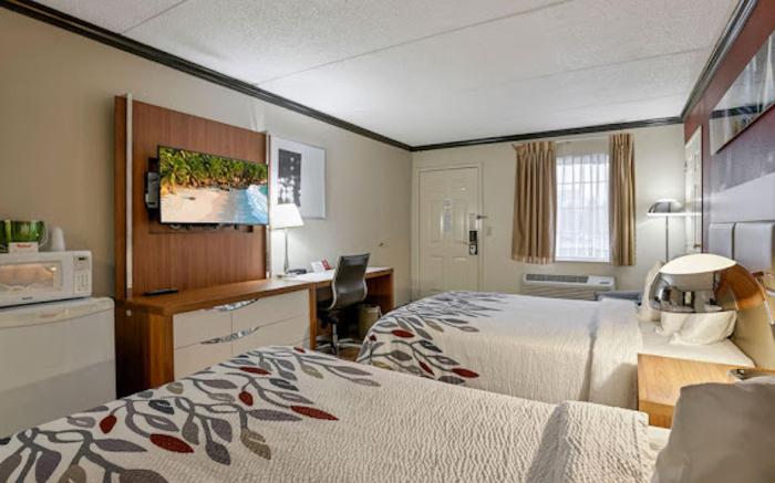 Red Roof Inn Uhrichsville