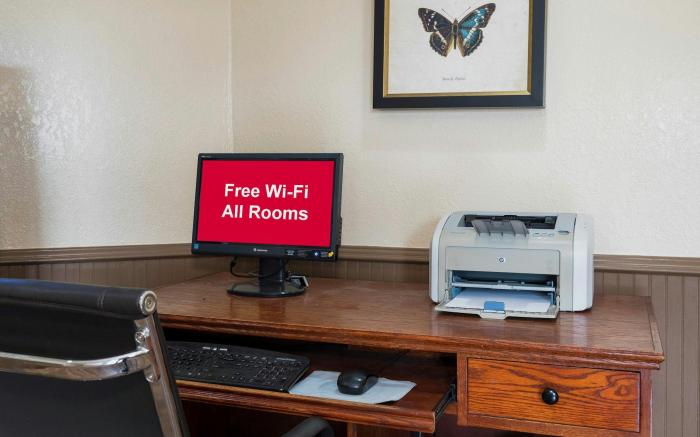 Red Roof Inn Meridian