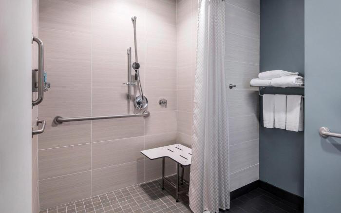 Aloft Charlotte Ballantyne