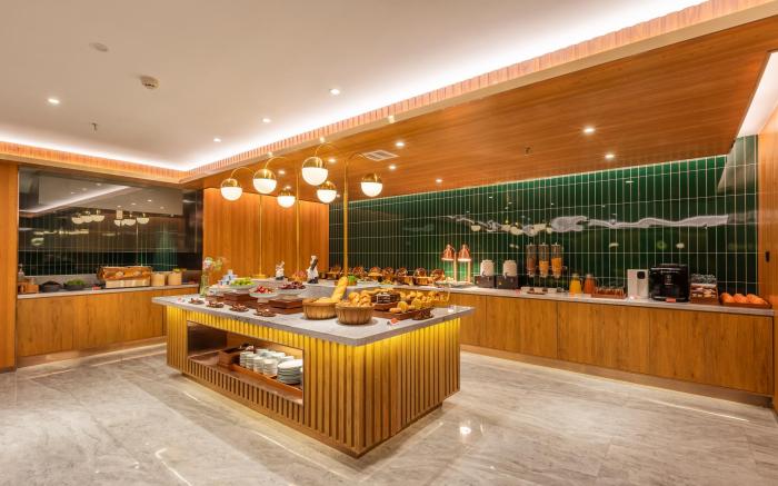 Orange Hotel Dalian Xinghai Square