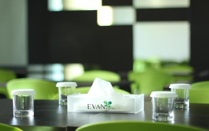 Evan Hotel (Non-Smoking)