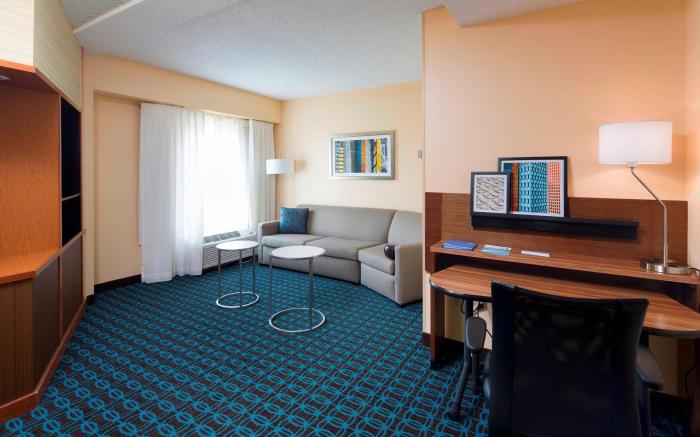Fairfield by Marriott Inn & Suites Newark Liberty International Airport