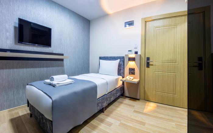 The Business Class Hotel 