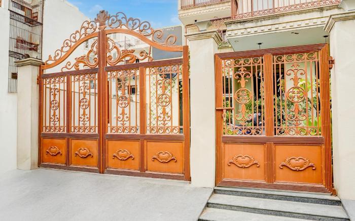 Townhouse Sector 47 Near Medanta