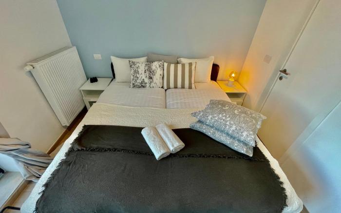 OneLuxStay near Fashion District