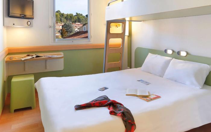 First Inn Hotel