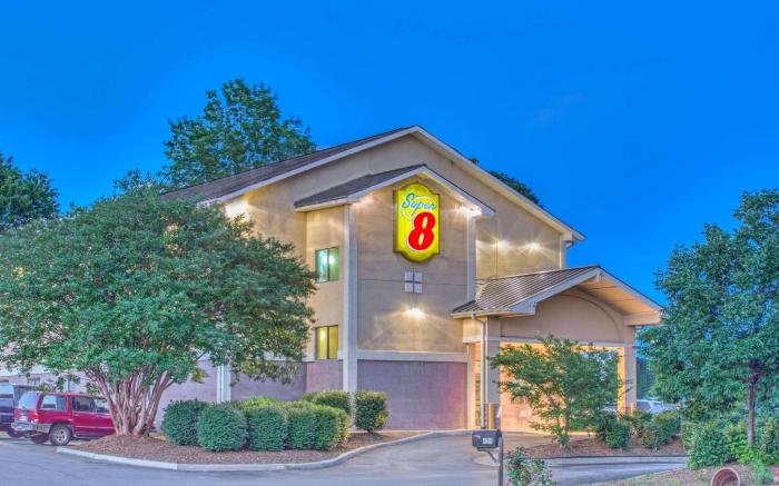 Super 8 By Wyndham Charlottesville