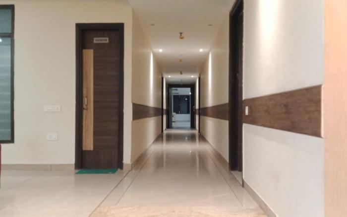 HOTEL GOLDEN LEAF