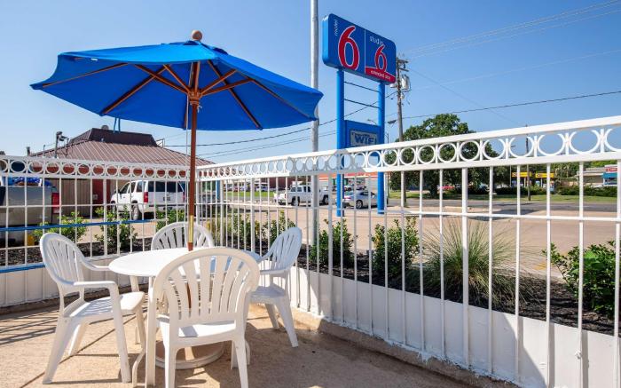 Studio 6  Bryan, TX - University Area