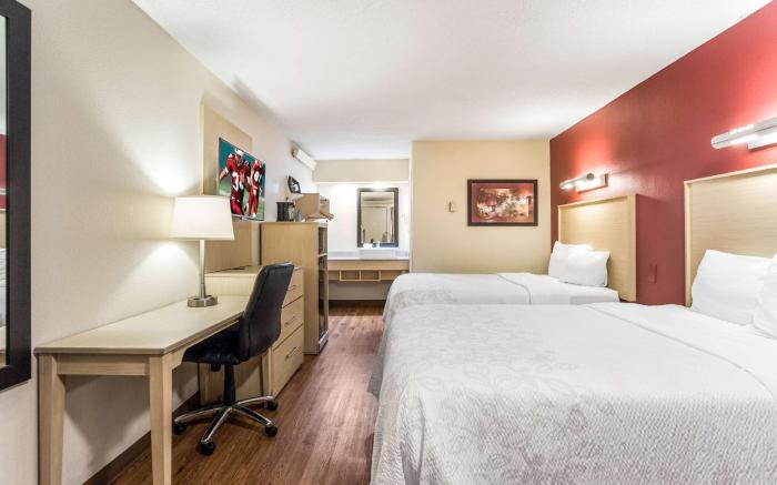 Red Roof PLUS+ Nashville North - Goodlettsville